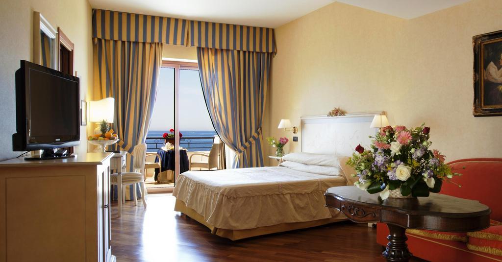 Punta Campanella Resort & Spa Маса Лубрензе Екстериор снимка