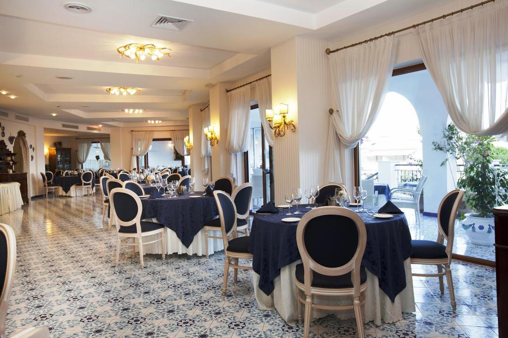 Punta Campanella Resort & Spa Маса Лубрензе Екстериор снимка