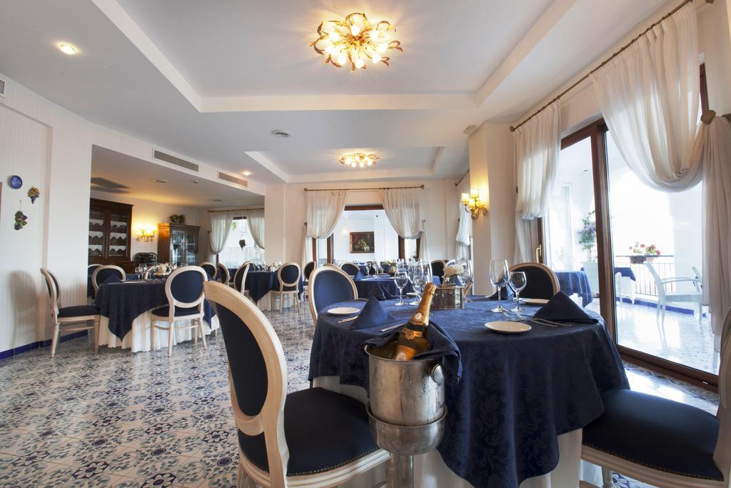 Punta Campanella Resort & Spa Маса Лубрензе Екстериор снимка